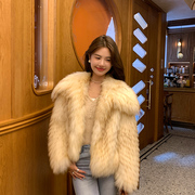 米贝拉进口白貉宽松休闲时尚，短款真皮皮草外套女毛毛大衣冬季厚