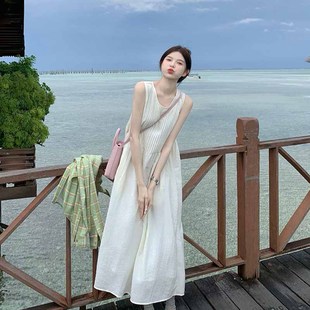 温柔奶白色无袖背心连衣裙那边2024夏季设计感海边度假仙女长裙潮
