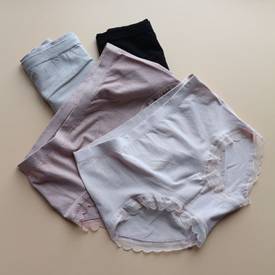 女内裤莫代尔透气纯棉裆纯色，蕾丝边包臀舒适中腰三角短裤头