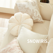 法式奶油色沙发抱枕轻奢高级感花朵靠垫燕麦色插花图卧室床头靠枕