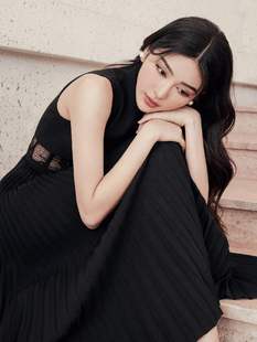 越南小众黑色性感礼服，设计师蕾丝镂空露腰气质百褶连衣裙常规袖