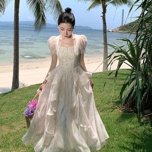 法式复古气质显瘦海边度假大摆碎花连衣裙女夏季梨型身材超仙裙子