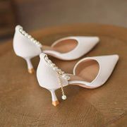 法式珍珠小高跟鞋女细跟2022年夏旗袍气质婚鞋一字扣尖头单鞋