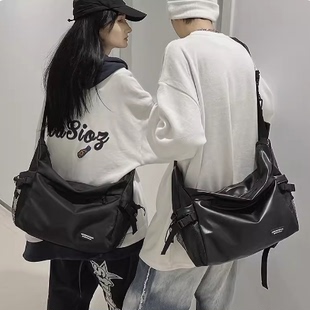 xn香港潮牌斜挎包男ins潮时尚休闲单肩包大容量，运动背包胸包