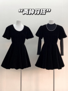 法式赫本风气质名媛高级感黑色，丝绒泡泡袖蓬蓬公主连衣裙套装