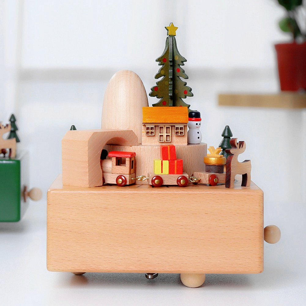 天空之城旋转木马木质音乐盒，八音盒创意生日，圣诞节七夕情人节礼物