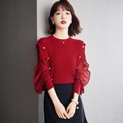 女装衣依阿玛施2023秋时尚，小众洋气荷叶边灯笼，袖红色针织毛衣