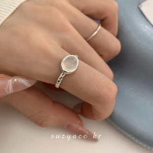 suzyacckr博主清冷风纯银，椭圆玛瑙戒指，女小众设计可调节食指戒
