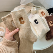 冬天袜子女中筒袜秋冬款加厚保暖羊毛袜日系字母C长筒堆堆袜