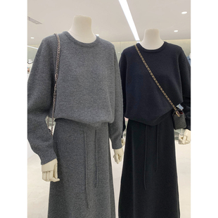 今年流行漂亮套装裙 韩系慵懒风圆领针织毛衣+针织半身裙两件套装