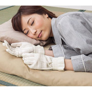 日本京都西阵丝绸老店制造100%真丝蛋白保湿睡眠护理手套