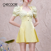 茬客淡黄色连衣裙夏季复古甜美宫廷风泡泡袖，拼接设计感百褶裙