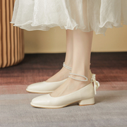 法式白色珍珠一字扣甜美气质复古玛丽珍鞋女春小低跟浅口单鞋平底