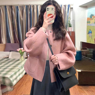 高级感粉色毛呢外套女短款秋冬装，韩版小个子文艺复古呢子大衣
