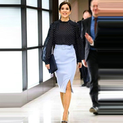 王妃同款2023秋复古气质黑白波点衬衫，高腰包(高腰包，)臀半裙套装通勤潮