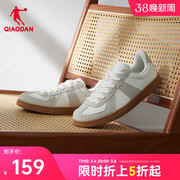 中国乔丹德训鞋板鞋2024复古美拉德小白鞋情侣休闲运动鞋子男