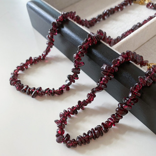 暗红色石榴石项链2023天然石串珠(石串珠，)毛衣链新中式复古锁骨链