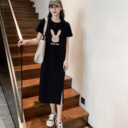 欧货时尚连衣裙女韩版圆领黑色字母，印花t恤休闲显瘦开叉气质长裙