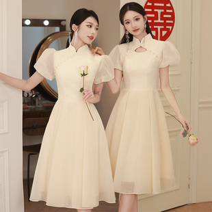 香槟色中式伴娘服2024夏季高级感小个子姐妹团礼服裙平时可穿