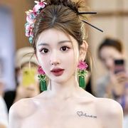 新中式新娘耳环绿色花朵流苏，结婚礼服旗袍敬酒服耳饰品跟妆造型女