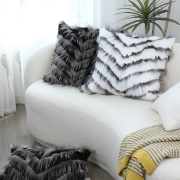 獭兔毛抱枕貉子毛靠垫(毛靠垫，)真皮草，靠枕腰枕轻奢样板间客厅沙发装饰