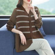 韩版假两件条纹v领衬衫女300斤超大码针织，拼接宽松长袖打底上衣潮