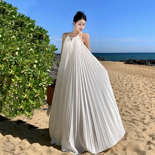 沙滩海滩海边旅行渡假气质夏季仙女褶皱大码连衣裙女白色度假