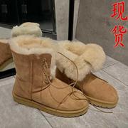 周冬雨同款中筒雪地靴女2024冬保暖马丁靴羊皮毛一体系带加绒棉靴