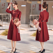 红色连衣裙女2024春秋，高端收腰小个子轻熟风，职业长袖衬衫长裙