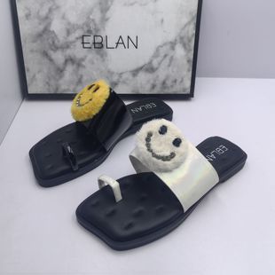EBLAN/伊伴女鞋商场撤柜套趾平底一字带时尚舒适休闲女拖凉鞋