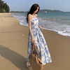 2024夏法式(夏法式)海边度假沙滩裙蓝色，雪纺长裙气质碎花吊带连衣裙女