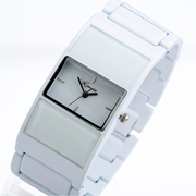 长方形钨钢白色手表防水休闲时尚个性方形，手表女学生表钢带石英表