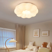 卧室灯房间灯具简约现代创意温馨星空云朵灯儿童房护眼南瓜吸顶灯
