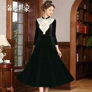 名兰世家秋冬欧式原创设计宫廷风复古绿色礼服丝绒连衣裙别致V型