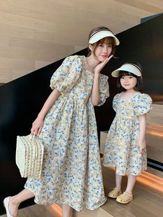 网红亲子装2021潮夏装母女装，碎花连衣裙时尚韩版洋气短袖裙子
