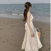 温柔风初恋性感白色吊带裙，子女2023年夏季时尚气质显瘦连衣裙