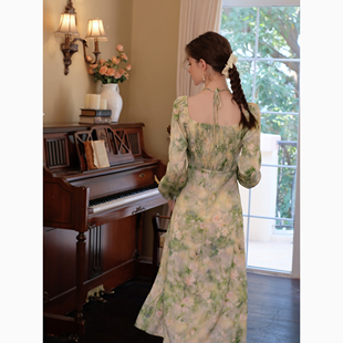 mqueen绿野仙踪法式油画印花收腰显瘦连衣裙气质设计感长裙5008