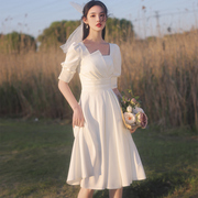 新娘领证登记小白裙2024订婚礼服短袖白色连衣裙轻奢日常礼服