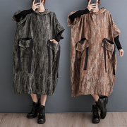 2023秋季韩版个性，大口袋休闲复古连帽连衣裙，蝙蝠袖大版宽松裙