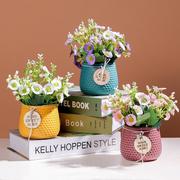 创意小雏菊仿真花小盆栽摆件，客厅卧室假花塑料，绢花盆景桌面装饰品
