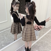 女童春秋套装秋季装儿童韩版呢子，背心裙洋气，打底衫女背带裙两件套