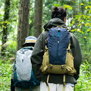 户外徒步登山包男士双肩包40升轻便防水背负系统旅行轻量化背包女