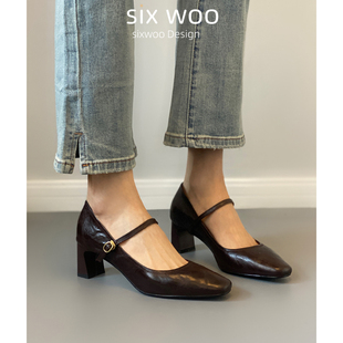 sixwoo简约法式高跟鞋粗跟一字带玛丽珍鞋女棕色显瘦通勤单鞋