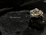 祖母绿戒指花瓣戒指玫瑰花，花朵手工银饰，原创设计无性别配饰