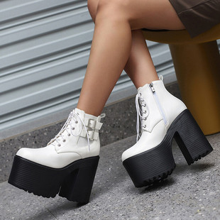 2022短靴女小众金属粗跟厚底黑色大码朋克靴短筒骑士靴马丁靴