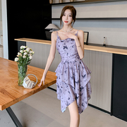 紫色吊带连衣裙2024夏季蝴蝶印花收腰显瘦不规则辣妹裙子