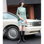 绿色旗袍2023秋冬长袖少女改良年轻款新中式小个子连衣裙短款