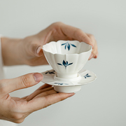 拓土纯手绘蝴蝶兰花瓣陶瓷品茗杯，单个茶杯带杯垫家用主人功夫套杯