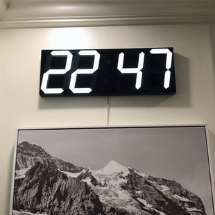 现代简约led电子钟表ins网红挂钟墙数字2024客厅家用创意时钟
