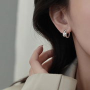 s925银耳环女轻奢小众耳钉2023简约个性耳饰设计感素耳圈